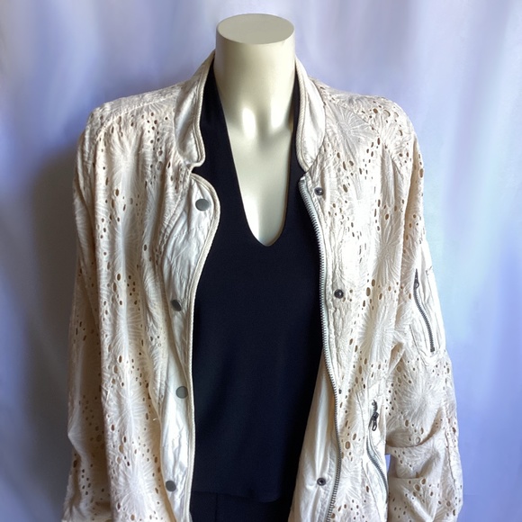 Free People Ivory Eyelet Daisy  Jacket - Picture 1 of 5